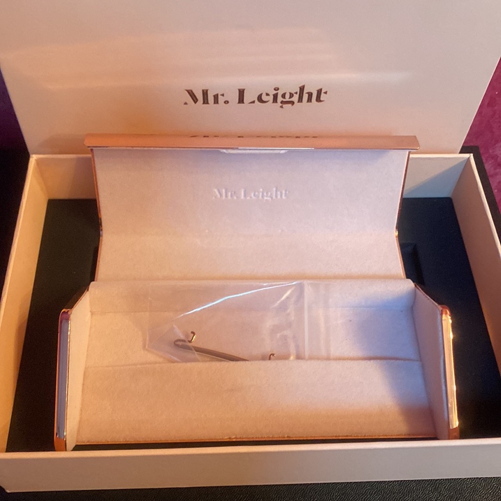 Mr. Leight  glasses case, new with box - Picture 4 of 8
